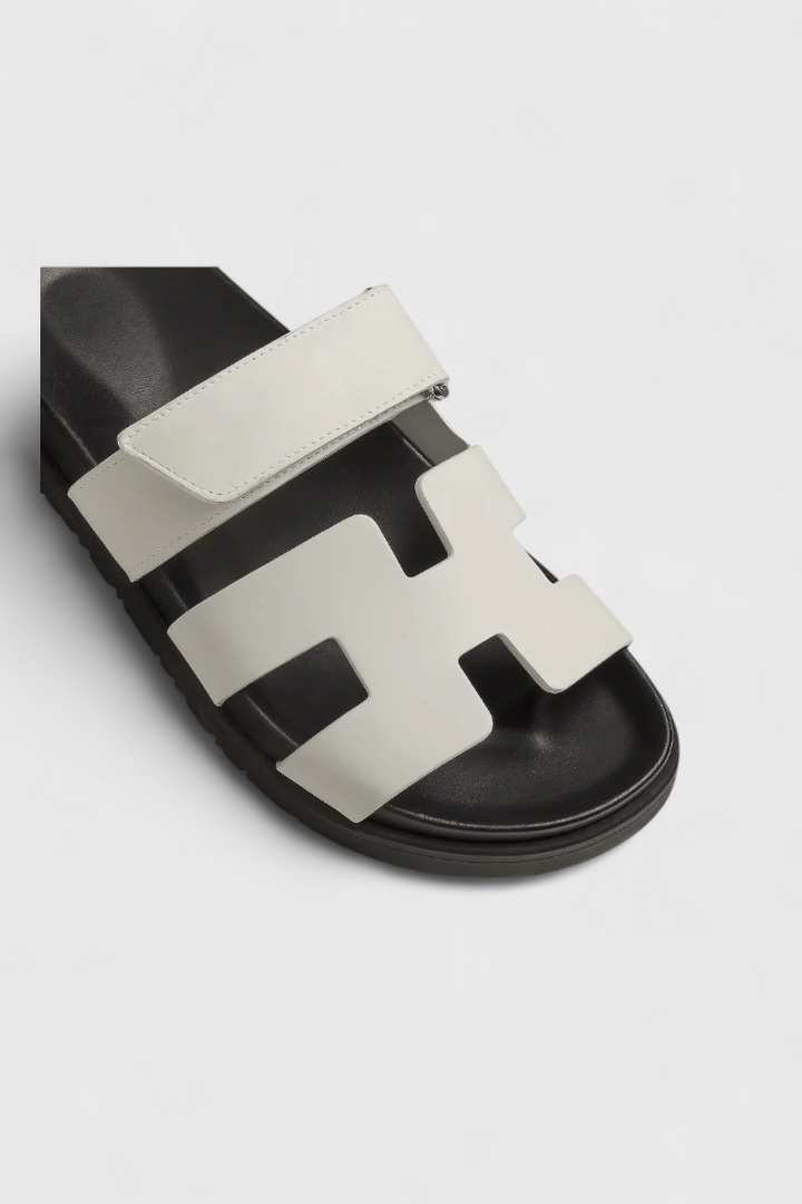 Odvážné elegantní letní pantofle