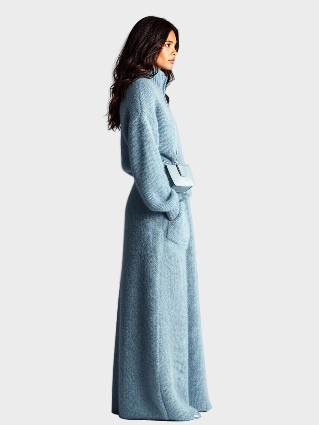 Rosie - Elegantní modrý dvoudílný set s pleteným svetrem s stojáčkem, véčkovým výstřihem, dlouhými rukávy a volnou siluetou, stejně jako maxi sukní s kapsami a chlupatým pletením