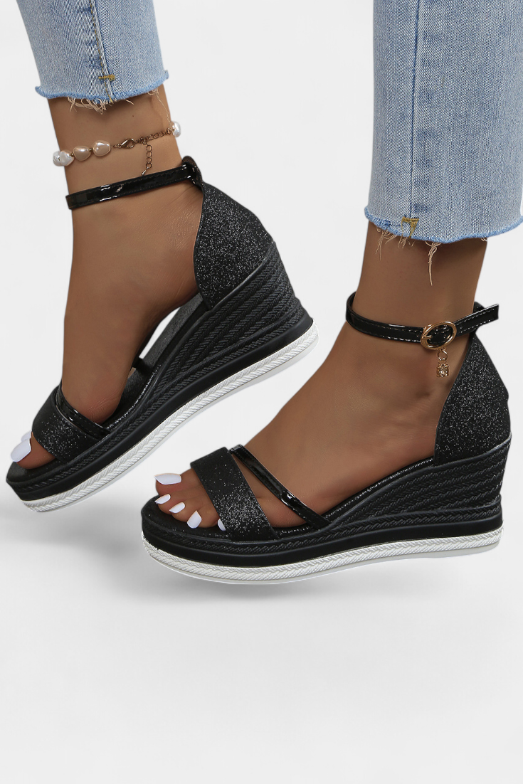 Corinne Ortopedické Wedge Platform Sandály s lesklým povrchem