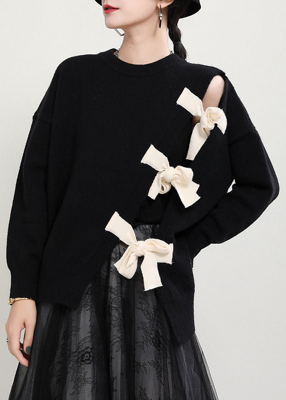 Angela | Organický Černý Pletený Podzimní Svetřík s Kulatým Výstřihem a Asymetrickým Patchwork Designem