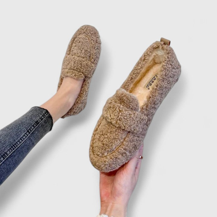 Pohodlné nazouvací boty s elegantním designem
