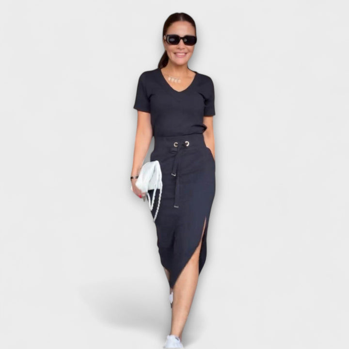 Danielle - Elegantní top s výstřihem do V a sukní